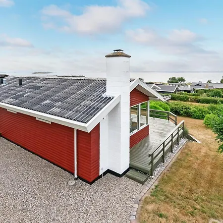 Miriam - 300m From The Sea By Interhome *