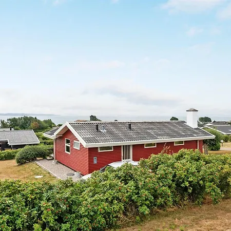 Miriam - 300m From The Sea By Interhome *